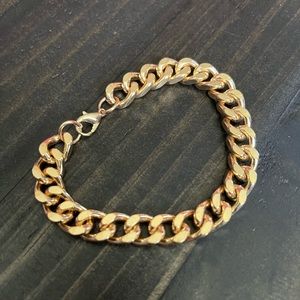 Gold link bracelet